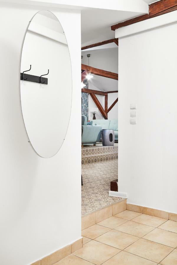 Quiet Loft Michalowskiego Street Apartment Krakow